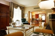 Suite 01 VIEZH