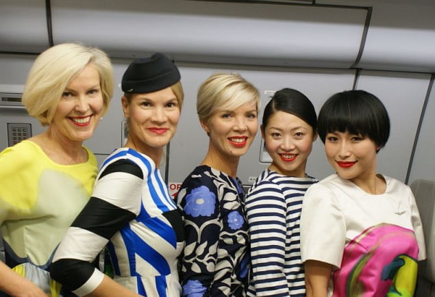 Stewardessy Finnair'a w strojach Marimekko. Fot. Filip Gawryś