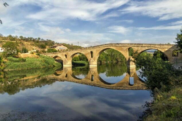 Puente la Reina bridge , Navarre Spain